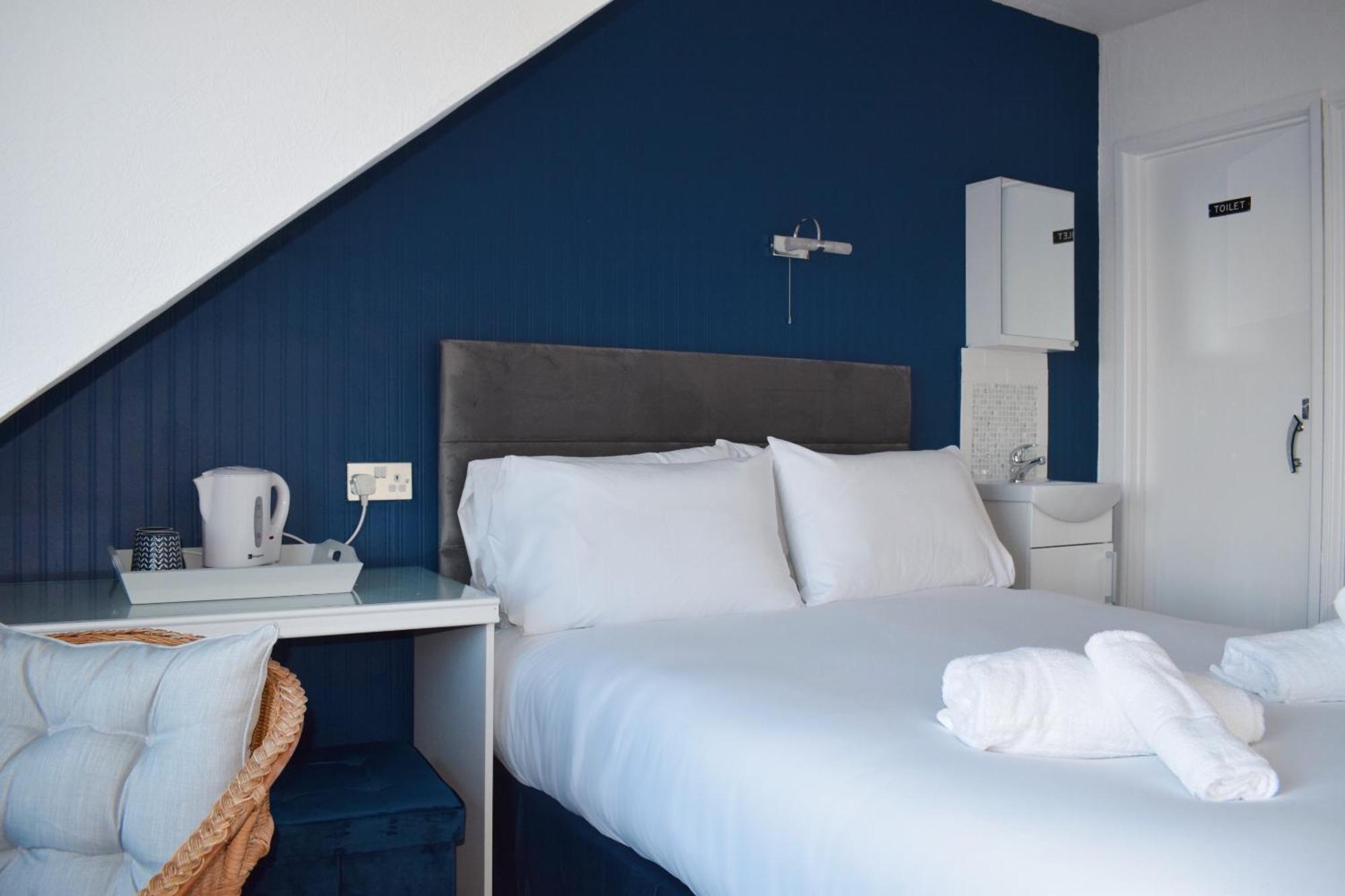 Penn House Hotel Weymouth Oda fotoğraf