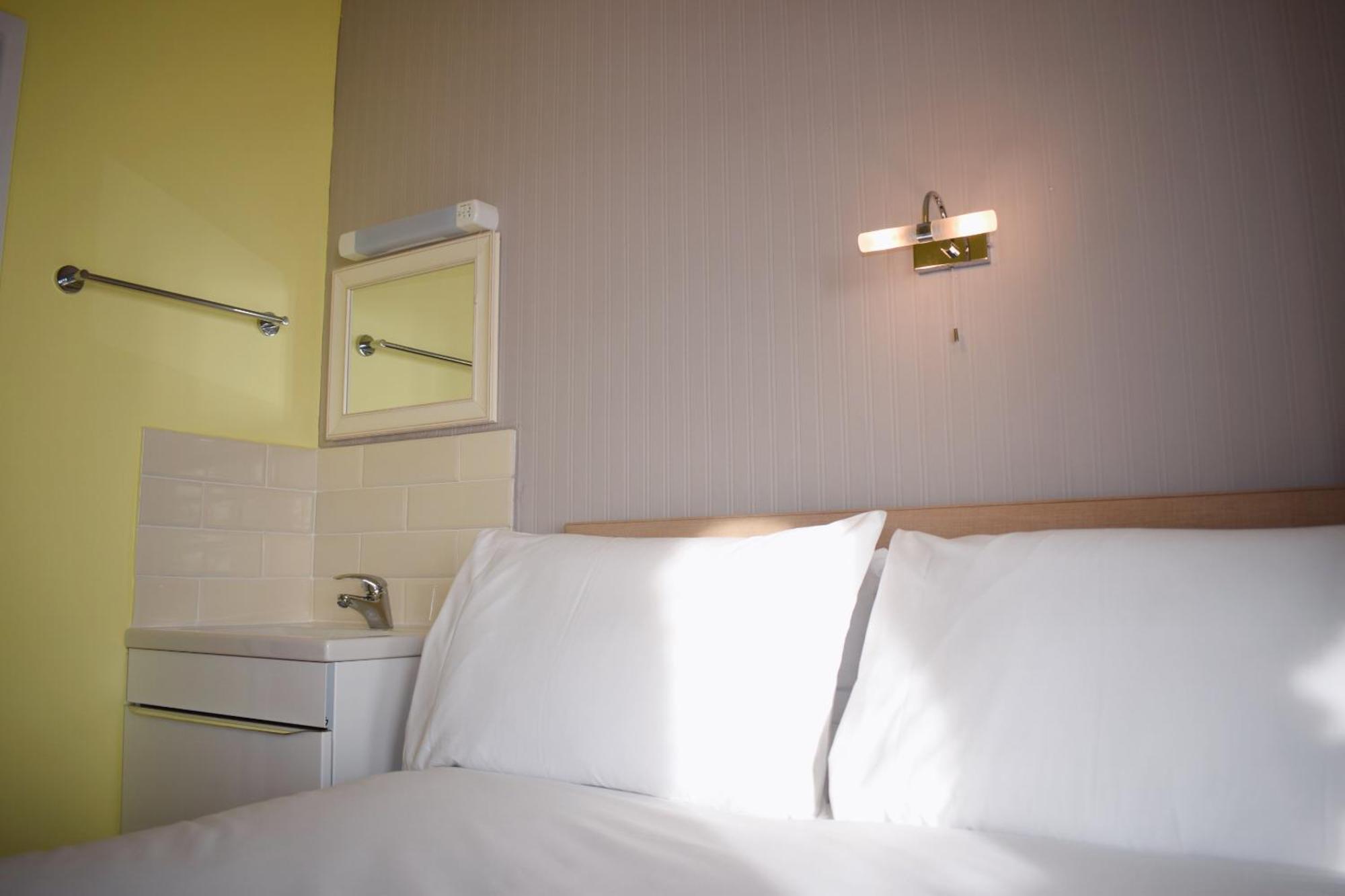 Penn House Hotel Weymouth Oda fotoğraf